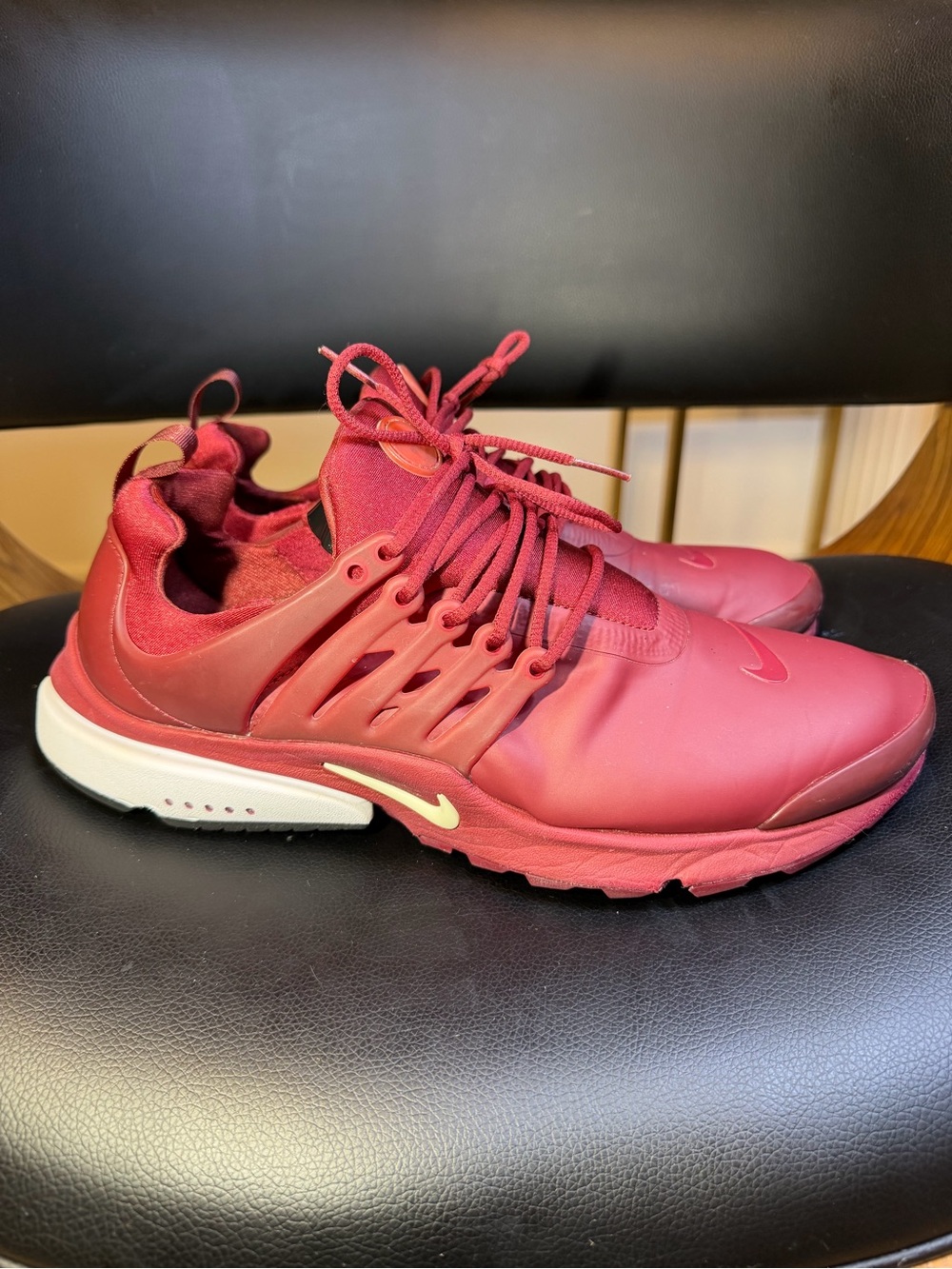 RARE Nike Air Presto Utility Low Team Red 862749-600 Men's Sz 10 US